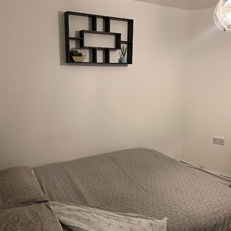 Room Near City ลอนดอน ภายนอก รูปภาพ