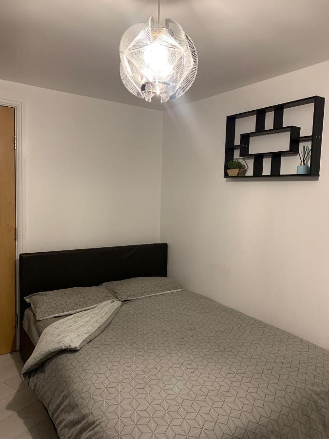 Room Near City ลอนดอน ภายนอก รูปภาพ